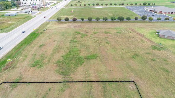2180 N Main St, Newcastle, OK 73065